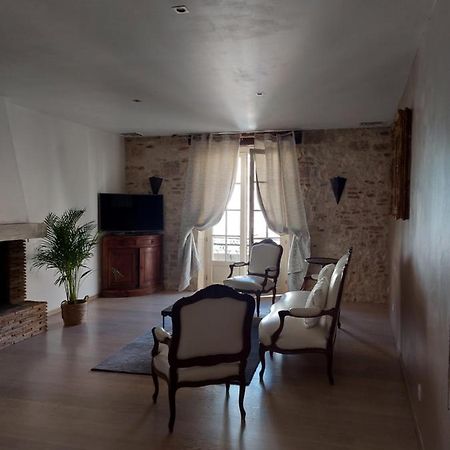 L'Appartement De La Maison Bleue Villeréal Eksteriør bilde