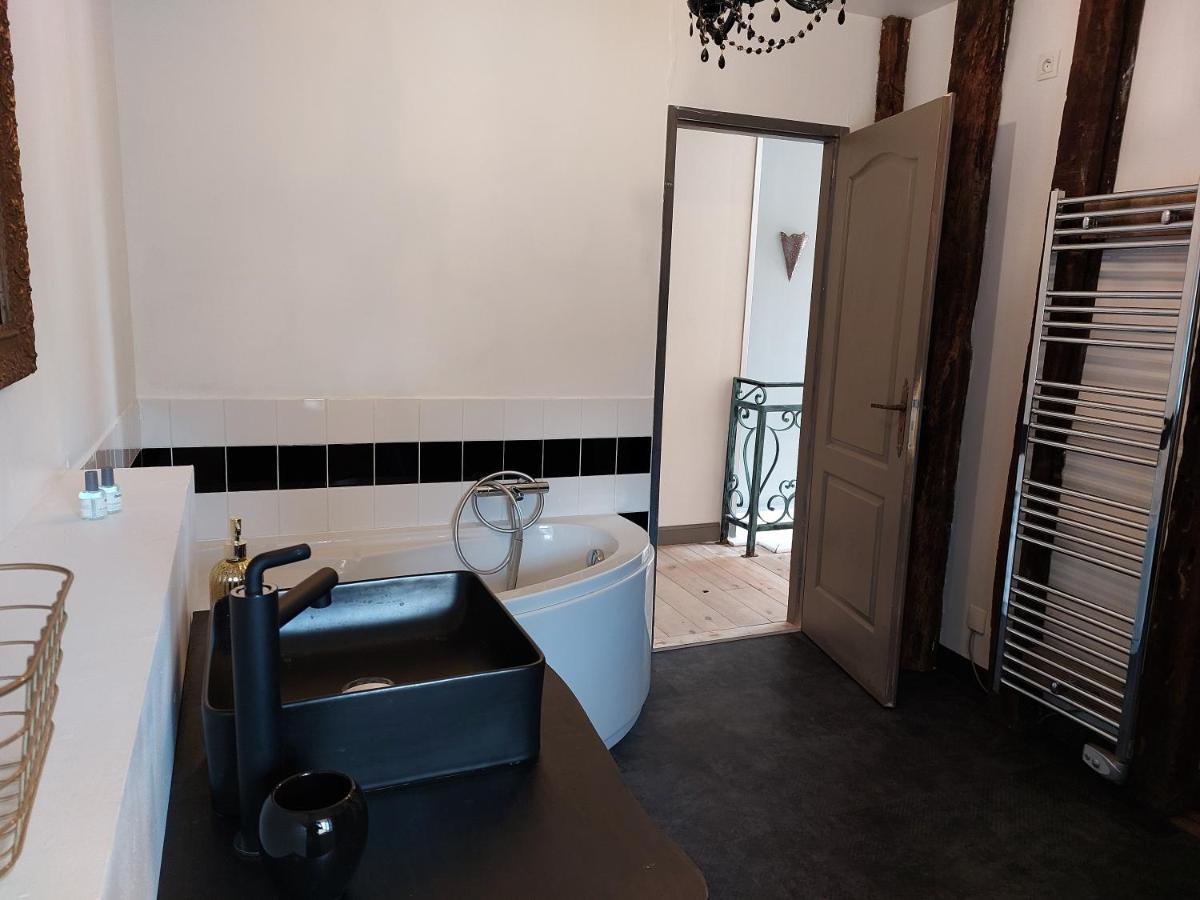 L'Appartement De La Maison Bleue Villeréal Eksteriør bilde