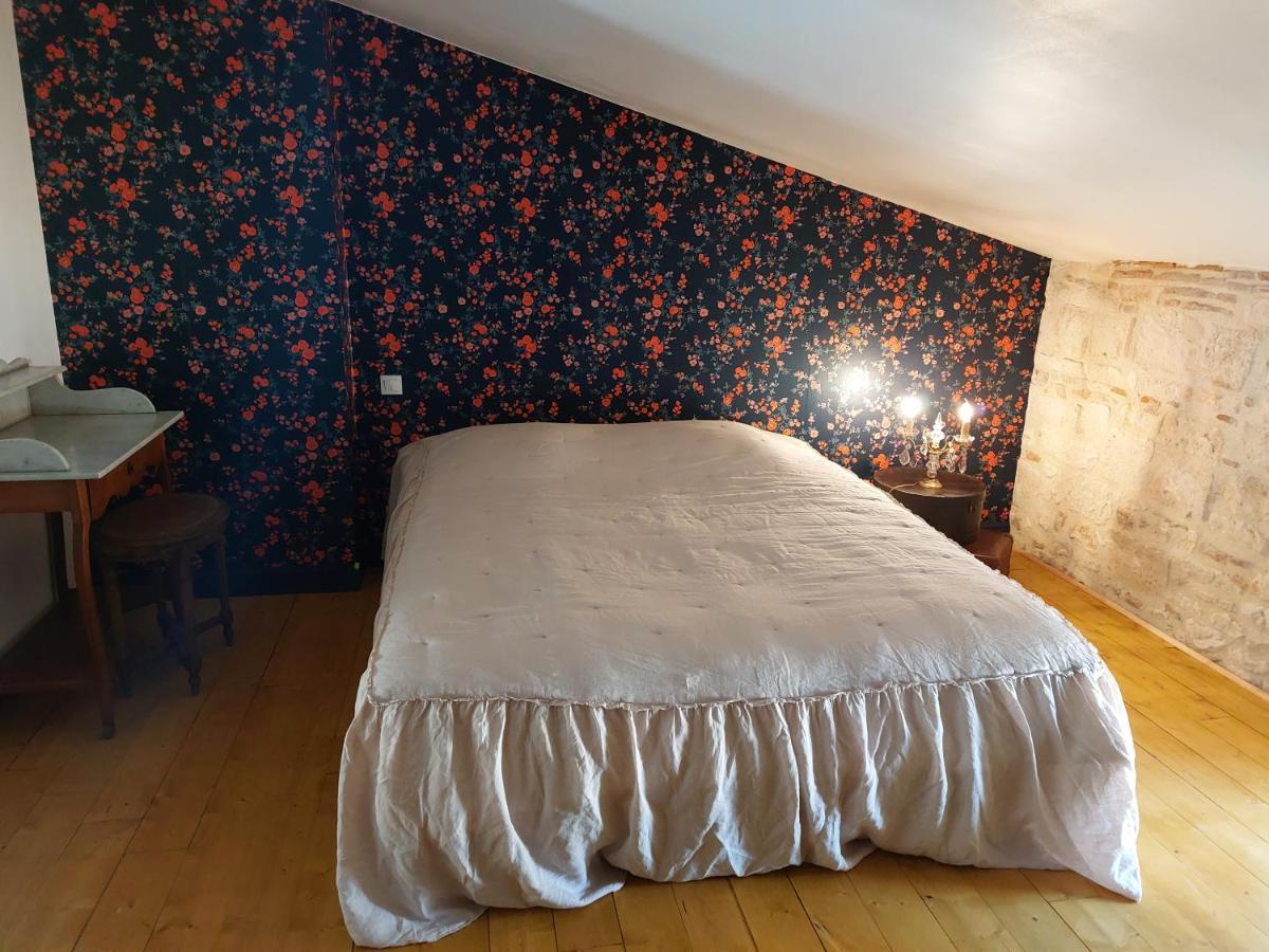 L'Appartement De La Maison Bleue Villeréal Eksteriør bilde