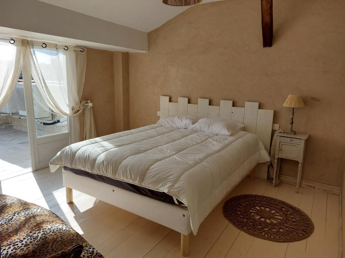 L'Appartement De La Maison Bleue Villeréal Eksteriør bilde